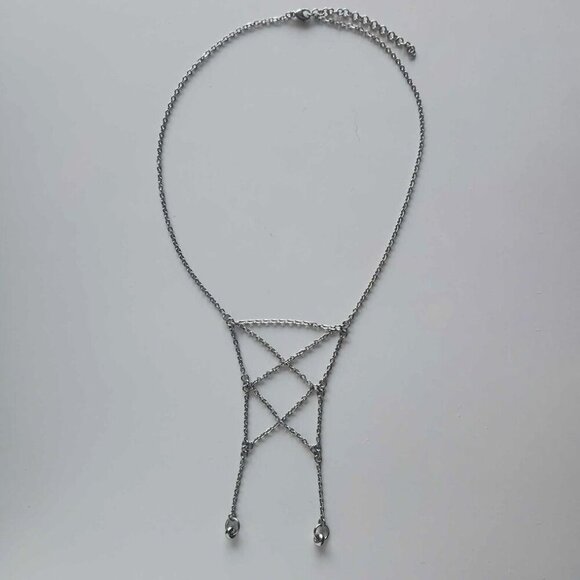 Gothic silver lace-up long chainmail necklace with a small silver chain - Picture 5 of 8